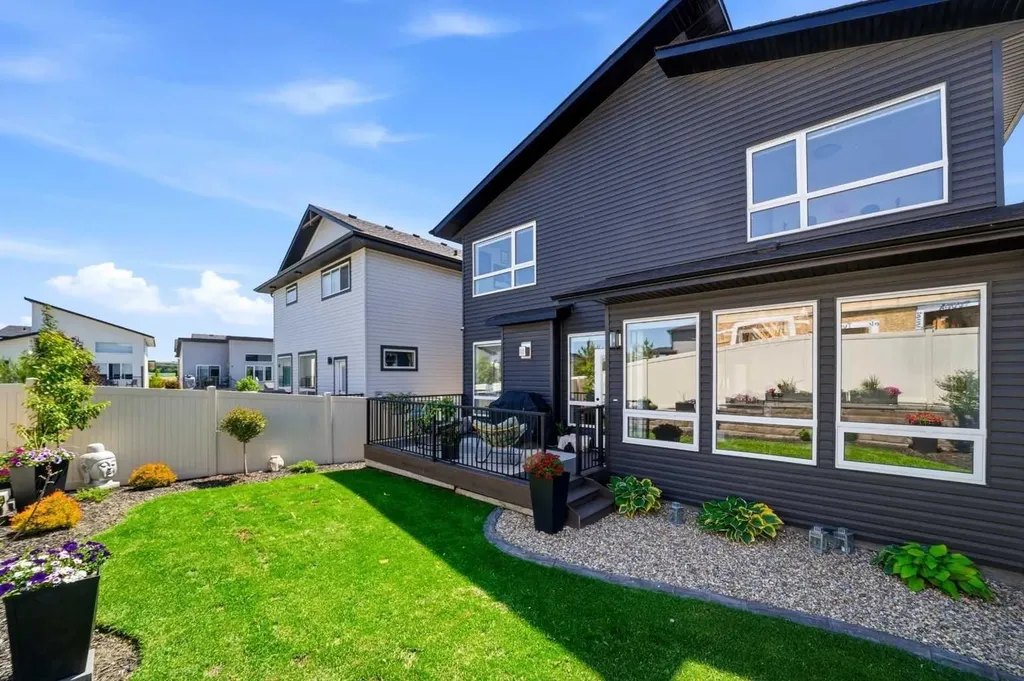 20 Ellington Crescent Red Deer AB T4P 3E2