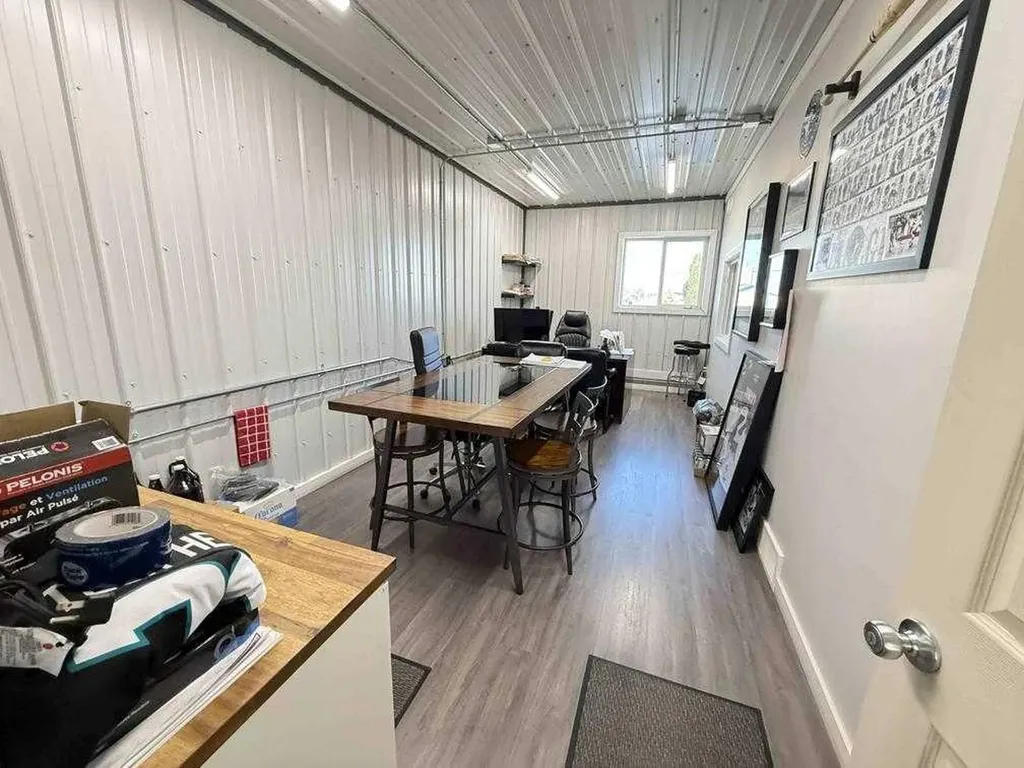 9 Sylvaire Close Sylvan Lake AB T4S2H6