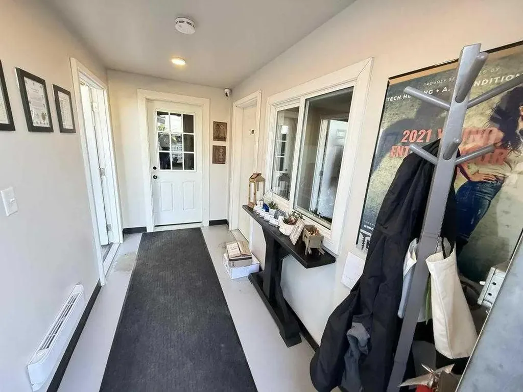 9 Sylvaire Close Sylvan Lake AB T4S2H6