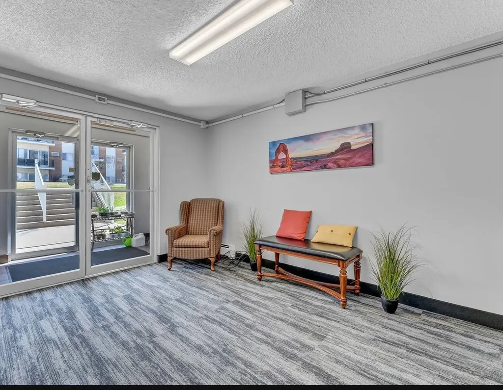 252 4 Street SE Medicine Hat AB T1A0K1