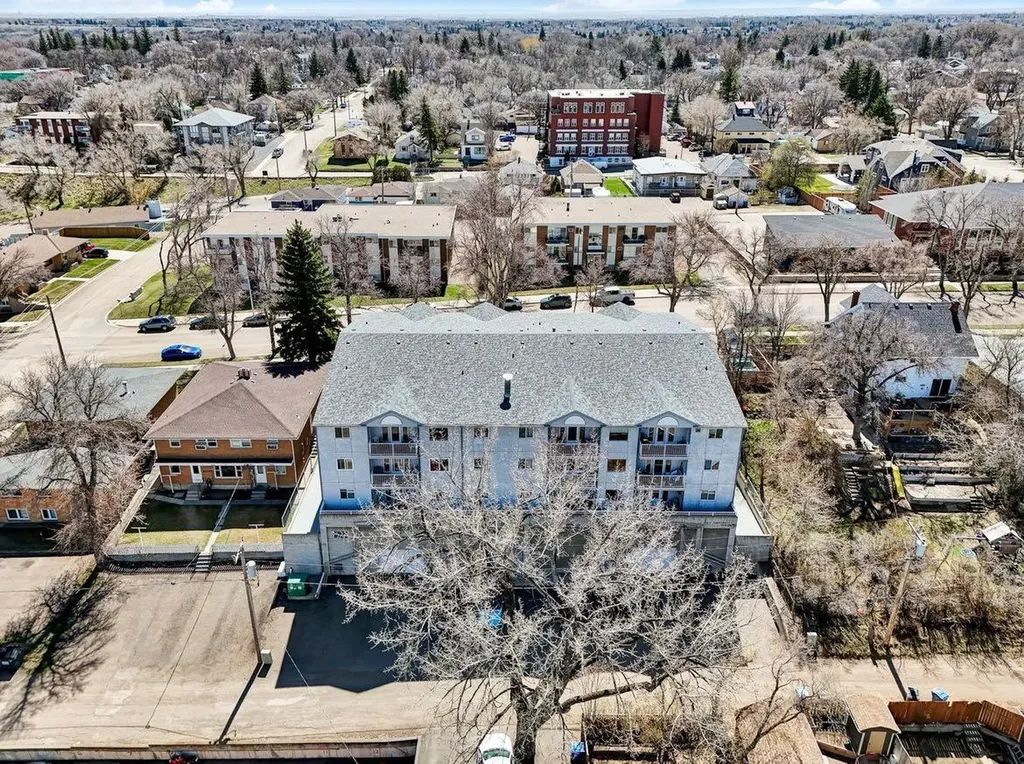 252 4 Street SE Medicine Hat AB T1A0K1