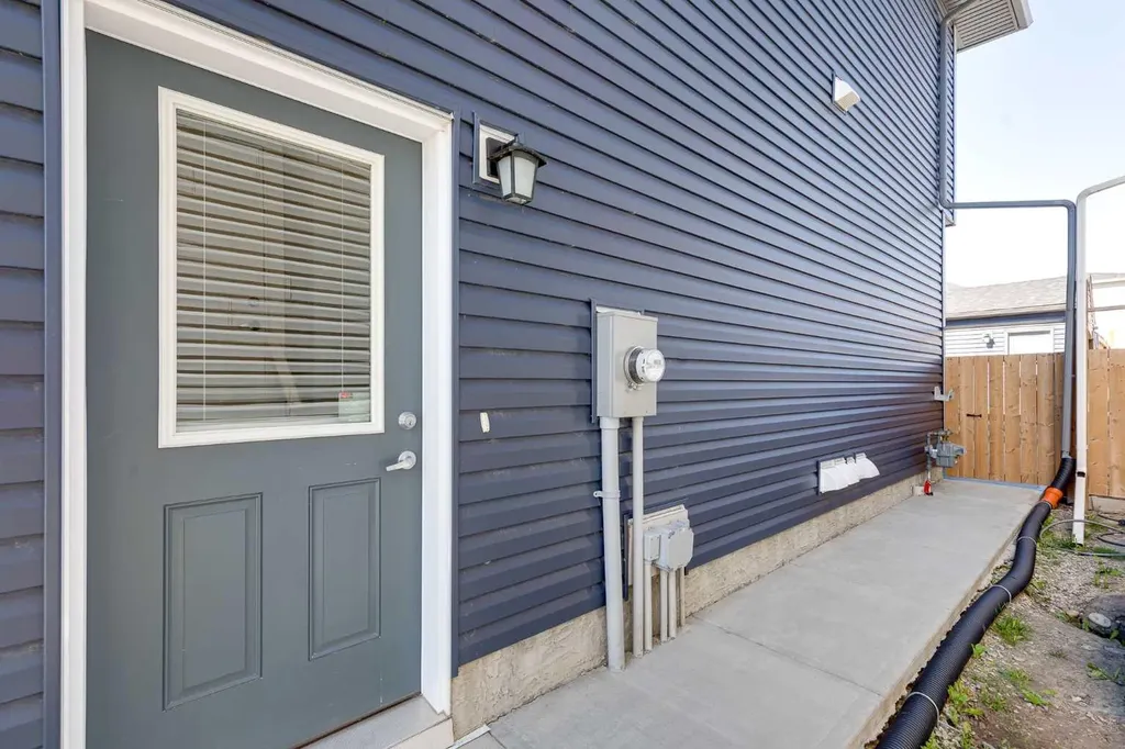 47 Cornerbrook Gate NE Calgary AB T3N 1L6