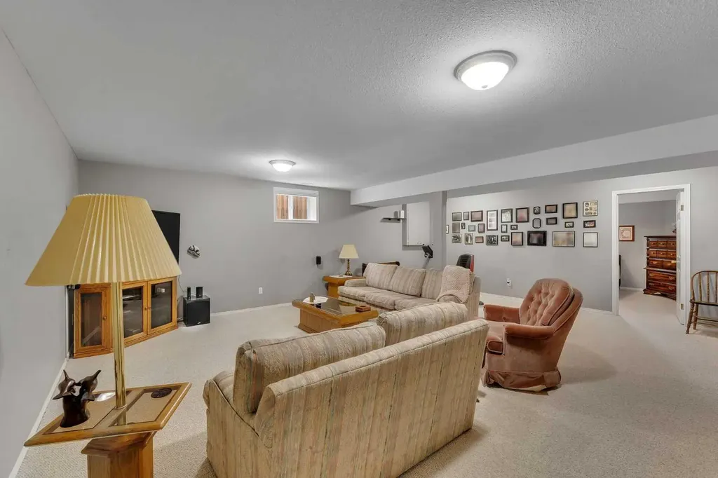 438 Carriage Lane Crossing Carstairs AB T0M 0N0