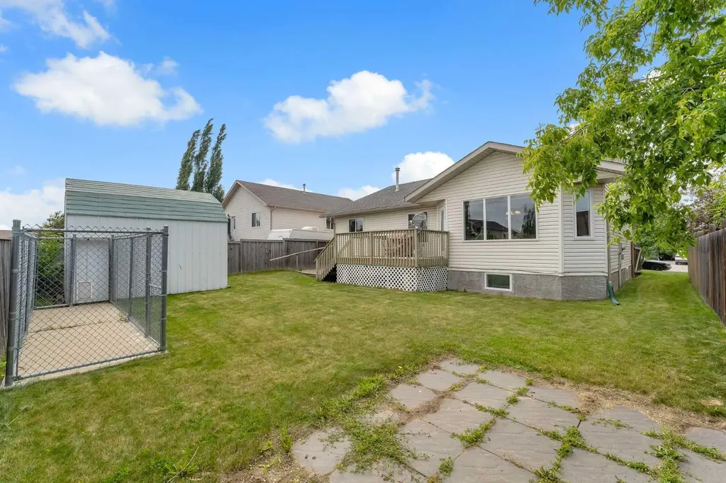 438 Carriage Lane Crossing Carstairs AB T0M 0N0