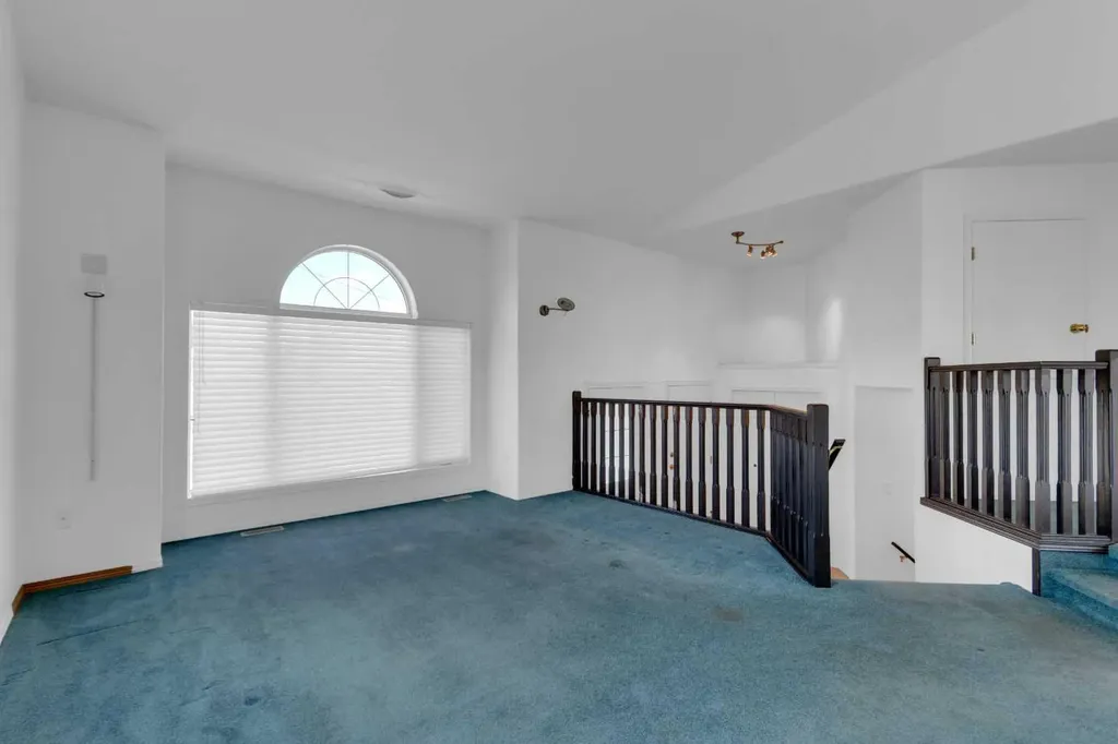 5061 48 Avenue Stavely AB T0L 1Z0