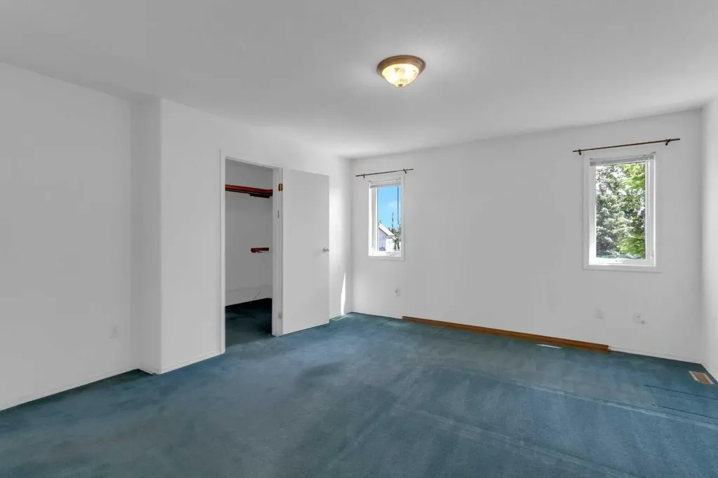 5061 48 Avenue Stavely AB T0L 1Z0