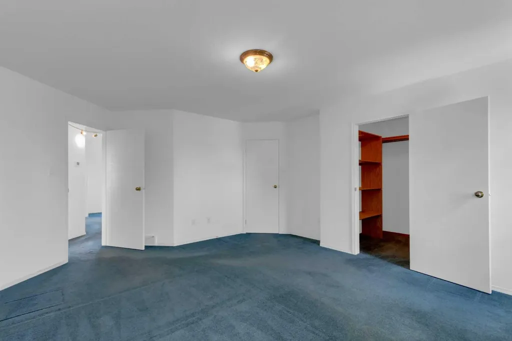 5061 48 Avenue Stavely AB T0L 1Z0