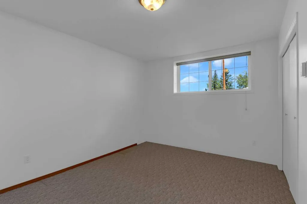 5061 48 Avenue Stavely AB T0L 1Z0