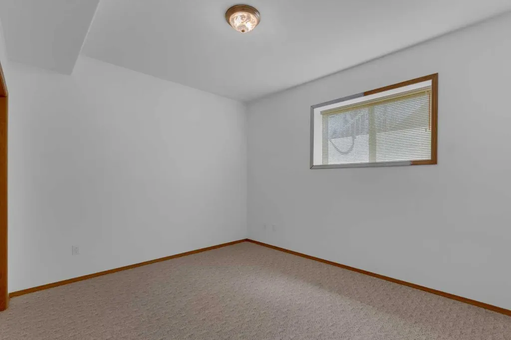 5061 48 Avenue Stavely AB T0L 1Z0