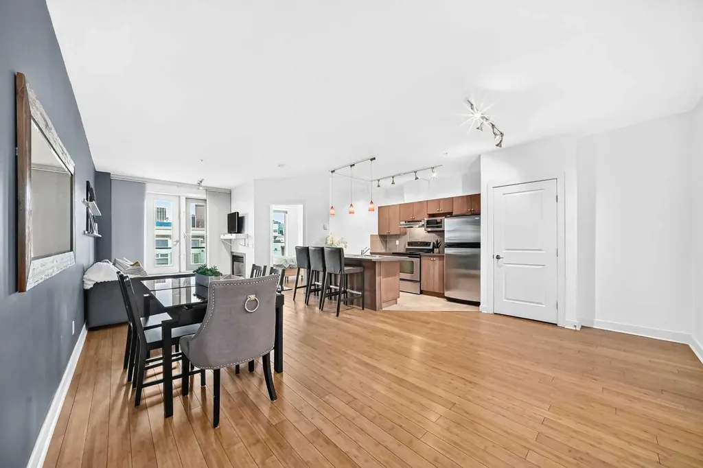 328 21 Avenue SW Calgary AB T2S 0G8