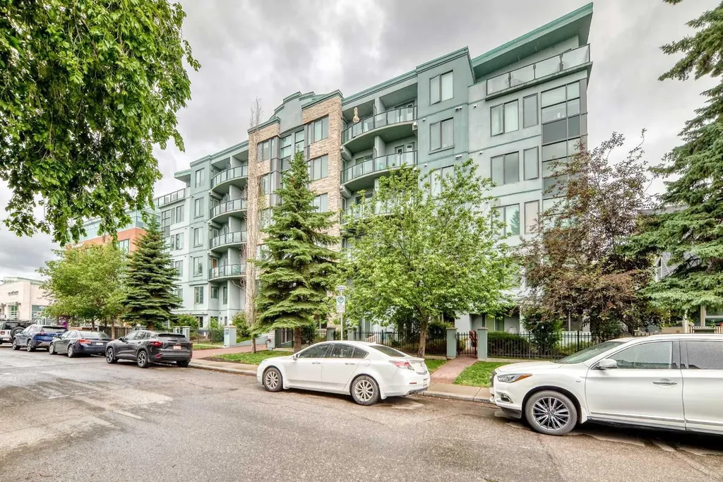328 21 Avenue SW Calgary AB T2S 0G8