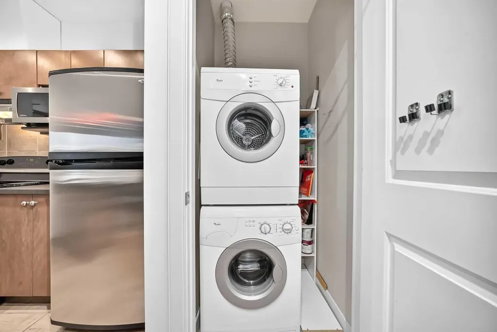 328 21 Avenue SW Calgary AB T2S 0G8