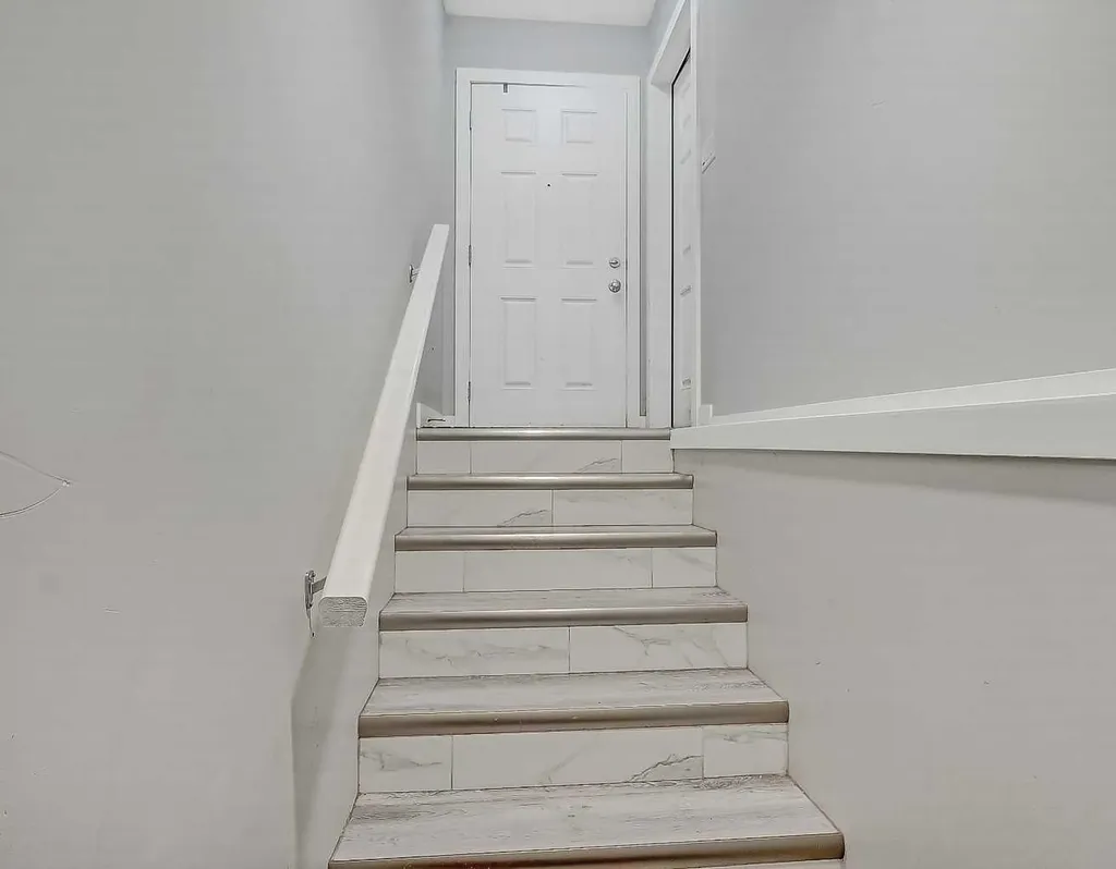 9505 113 Avenue Clairmont AB T8X0T2