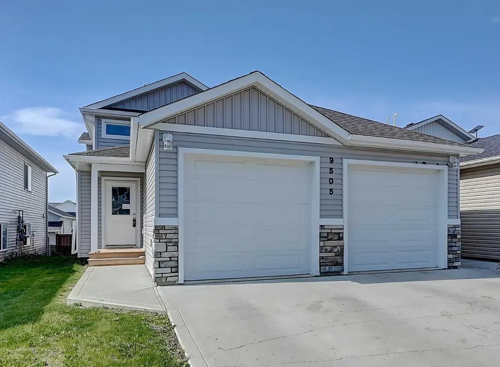 9505 113 Avenue Clairmont AB T8X0T2