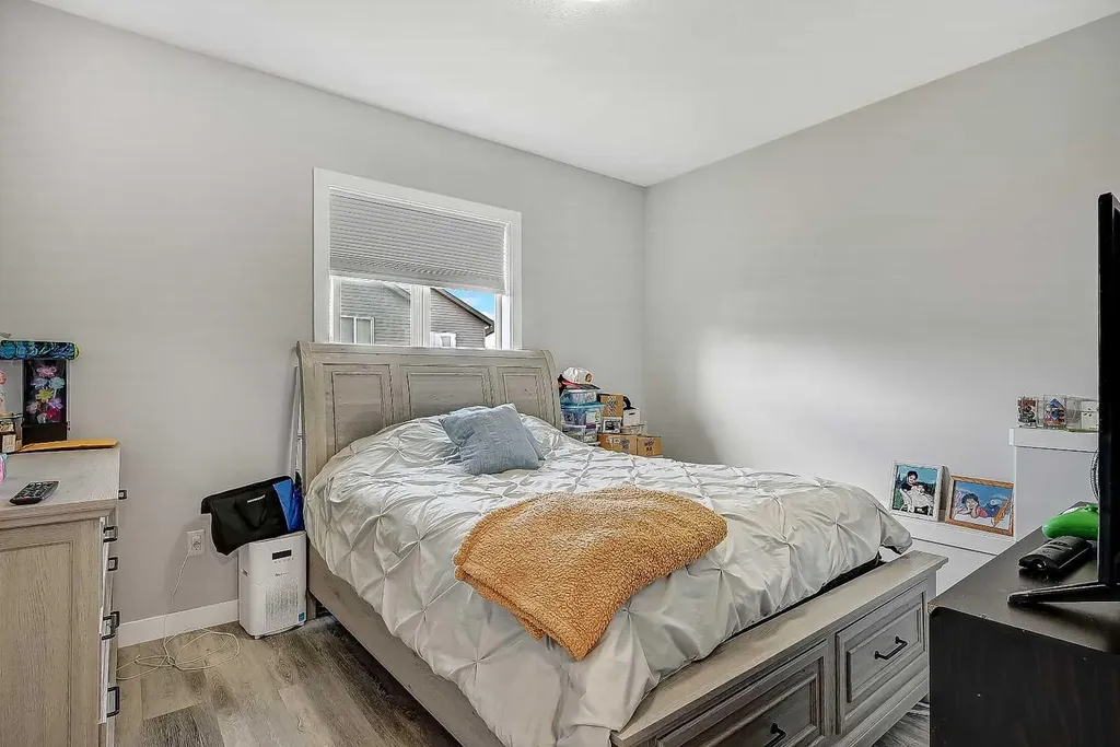 9505 113 Avenue Clairmont AB T8X0T2