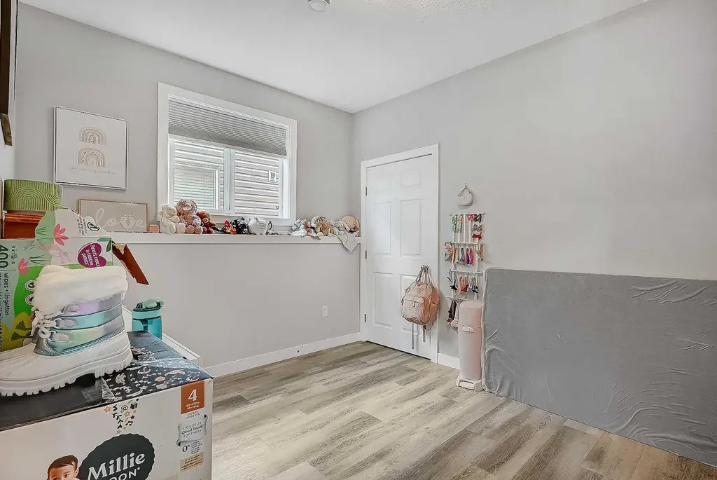 9505 113 Avenue Clairmont AB T8X0T2