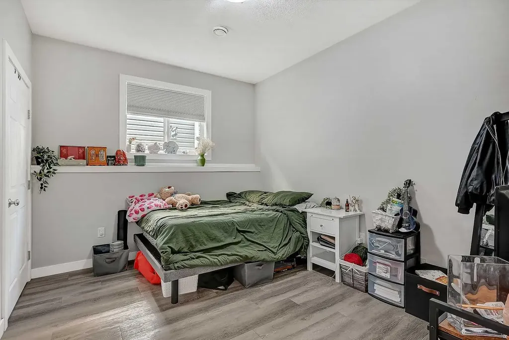9505 113 Avenue Clairmont AB T8X0T2