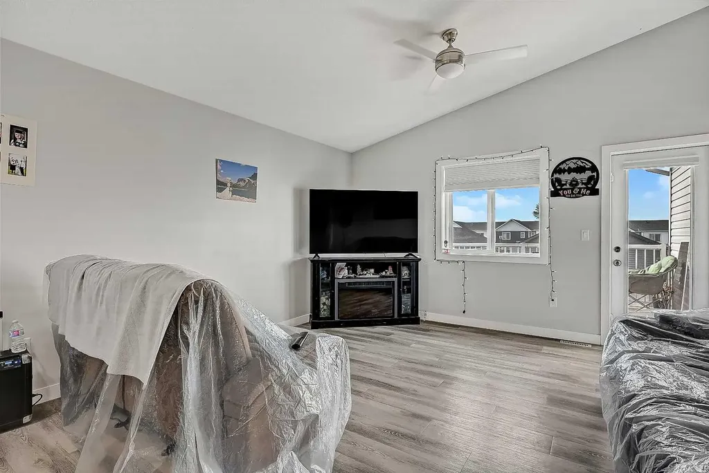 9505 113 Avenue Clairmont AB T8X0T2