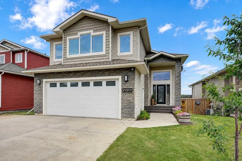7017 85 Street Grande Prairie AB T8X 0J3
