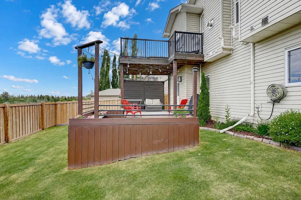 7017 85 Street Grande Prairie AB T8X 0J3