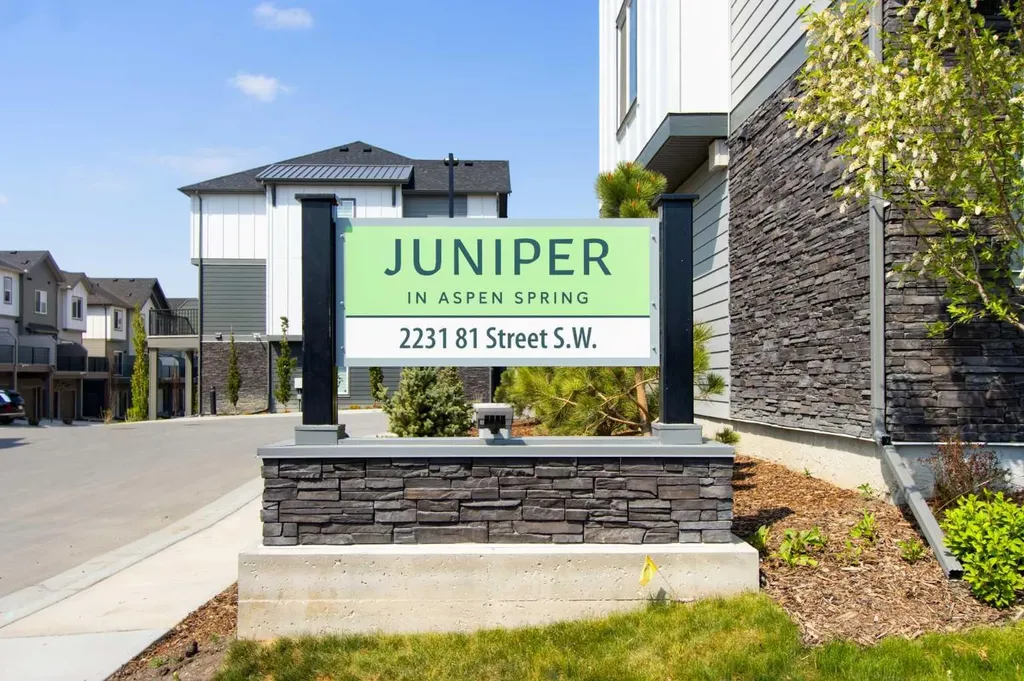 2231 81st Street SW Calgary AB T3H 6M4
