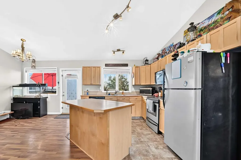 1 Sandpiper Drive Didsbury AB T0M 0W0