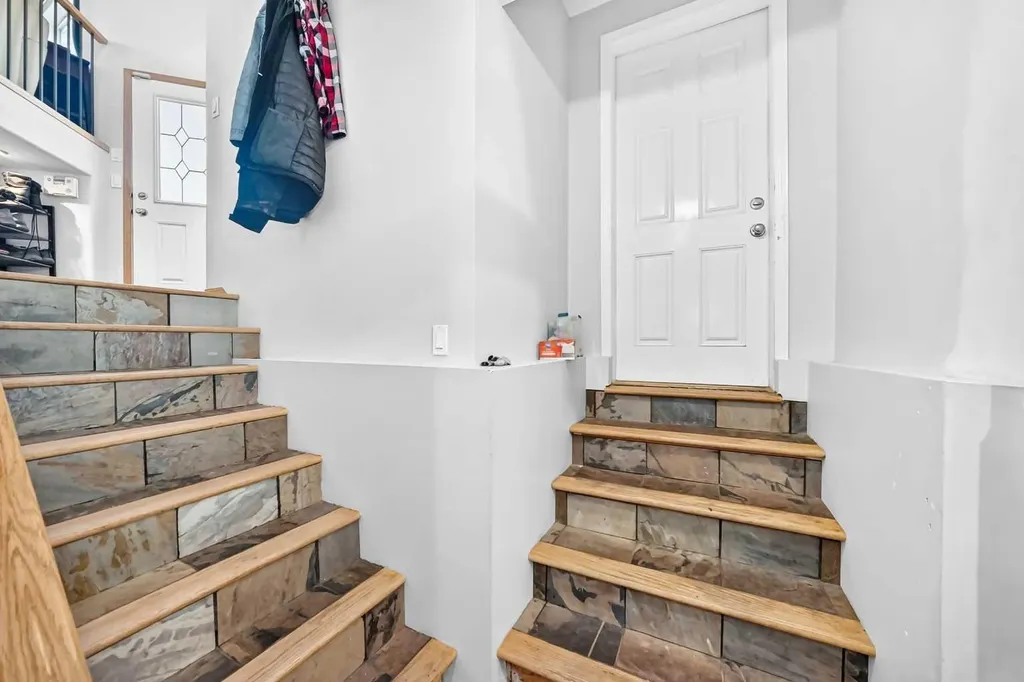 1 Sandpiper Drive Didsbury AB T0M 0W0