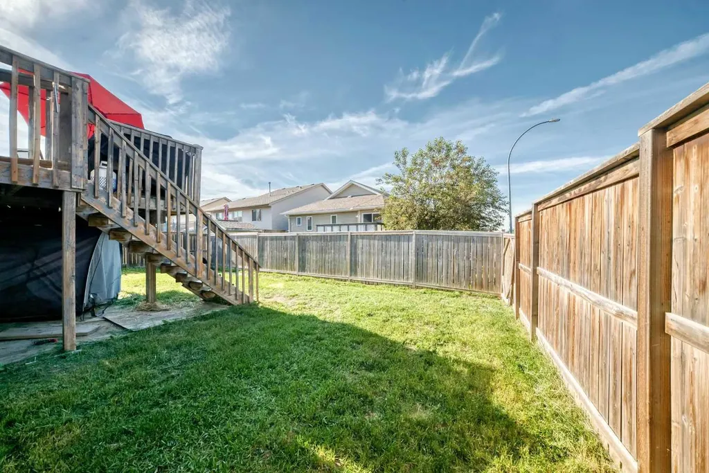 1 Sandpiper Drive Didsbury AB T0M 0W0