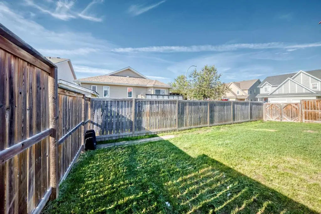 1 Sandpiper Drive Didsbury AB T0M 0W0