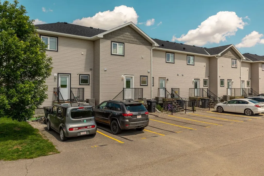 3814 Sundance Close Close Coalhurst AB T0L0V0