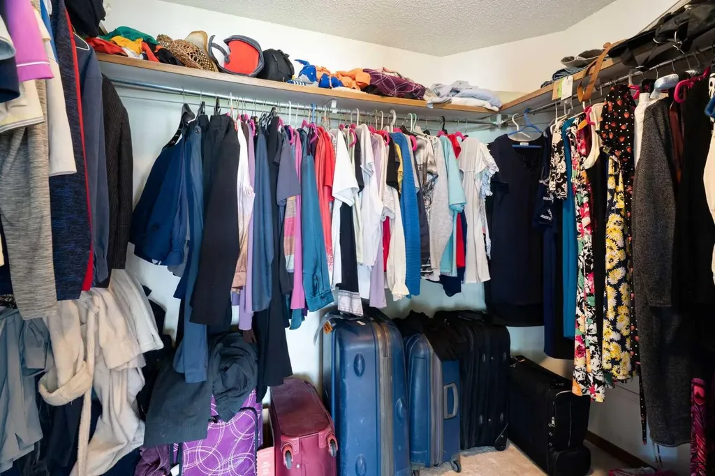 210 Mckinnon Drive Carseland AB T0J 0M0