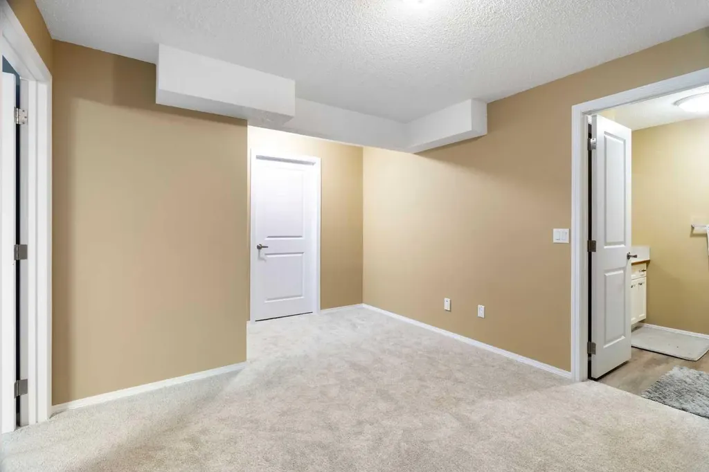 210 Mckinnon Drive Carseland AB T0J 0M0