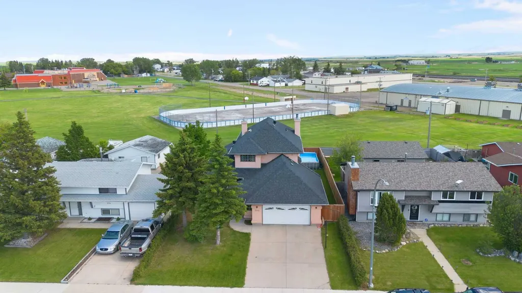 210 Mckinnon Drive Carseland AB T0J 0M0