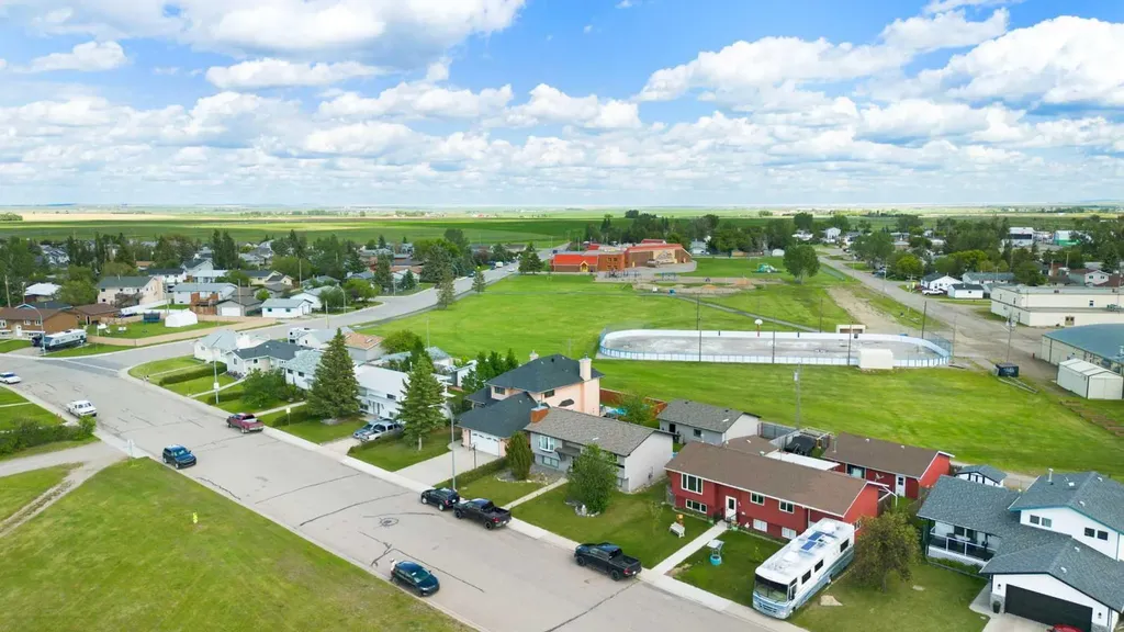 210 Mckinnon Drive Carseland AB T0J 0M0