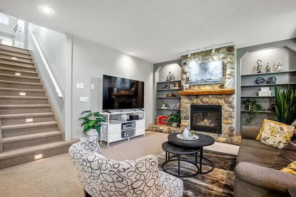 66 Mt Gibraltar Heights SE Calgary AB T2Z 3R3