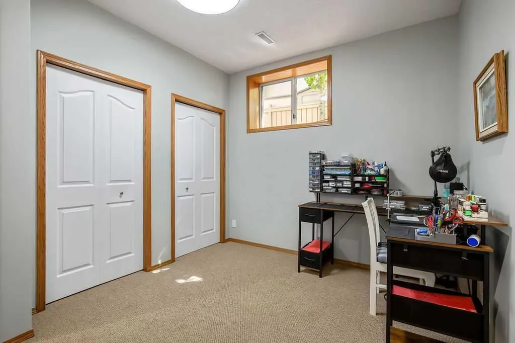 66 Mt Gibraltar Heights SE Calgary AB T2Z 3R3