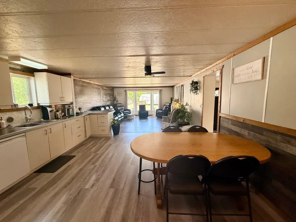 10414 Homestead Way La Crete AB T0H2H0