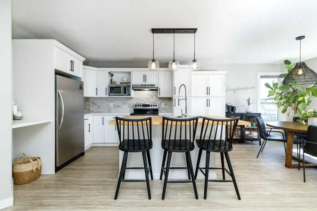 209 Reichley Street Red Deer AB T4P 3T1