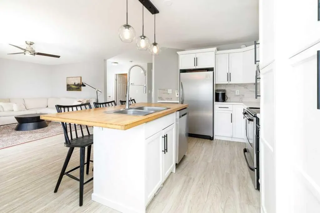 209 Reichley Street Red Deer AB T4P 3T1