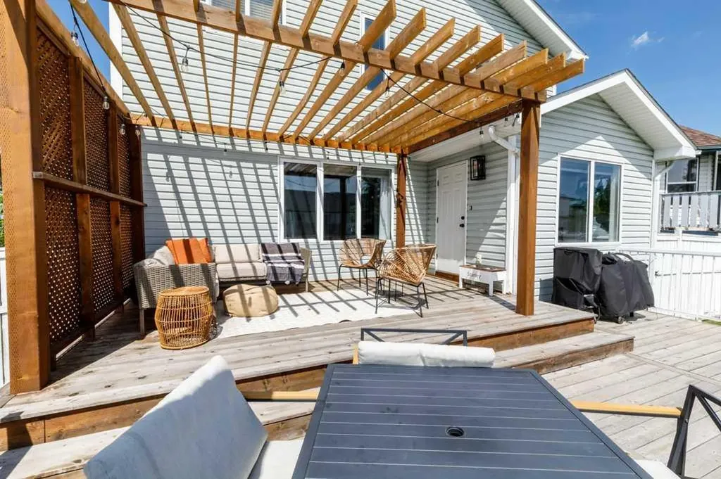 209 Reichley Street Red Deer AB T4P 3T1