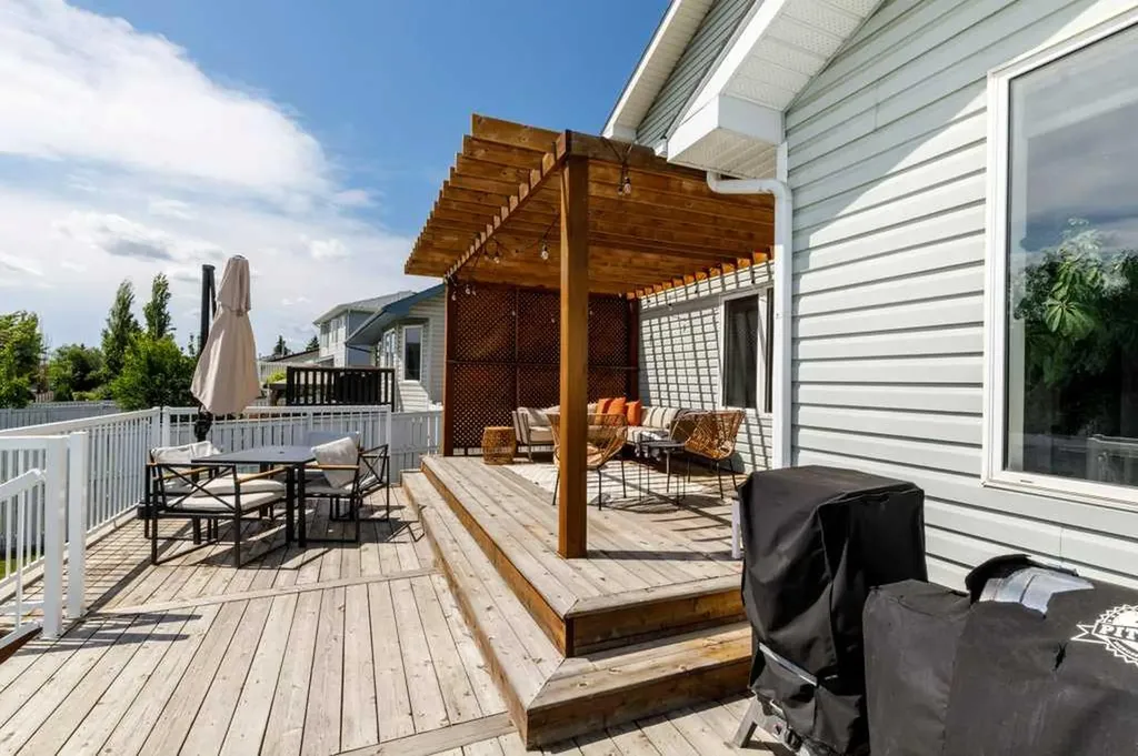 209 Reichley Street Red Deer AB T4P 3T1