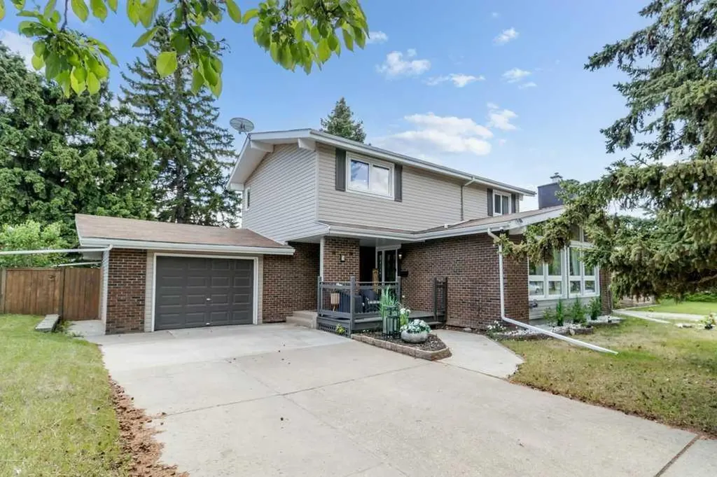 5 Selkirk Boulevard Red Deer AB T4N 0G1