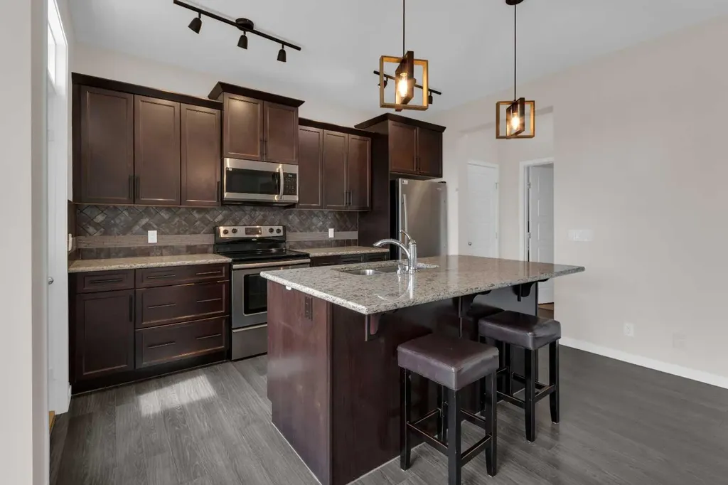 16 Fireside Place Cochrane AB T4C 0R2