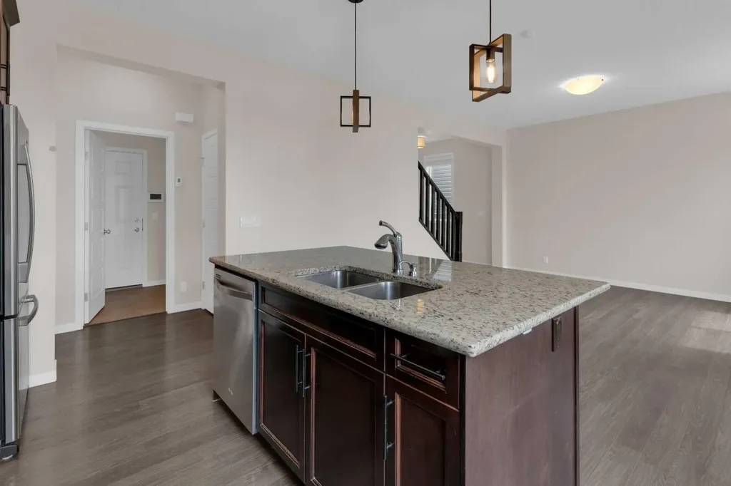 16 Fireside Place Cochrane AB T4C 0R2