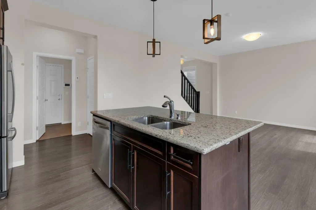 16 Fireside Place Cochrane AB T4C 0R2