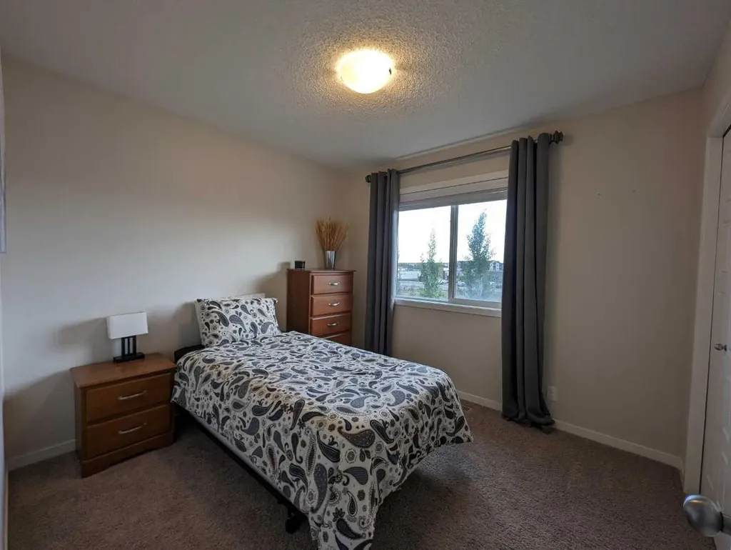 16 Fireside Place Cochrane AB T4C 0R2