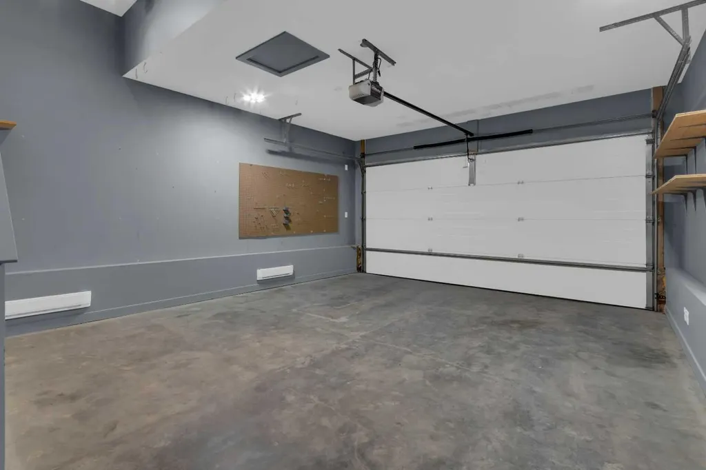 16 Fireside Place Cochrane AB T4C 0R2