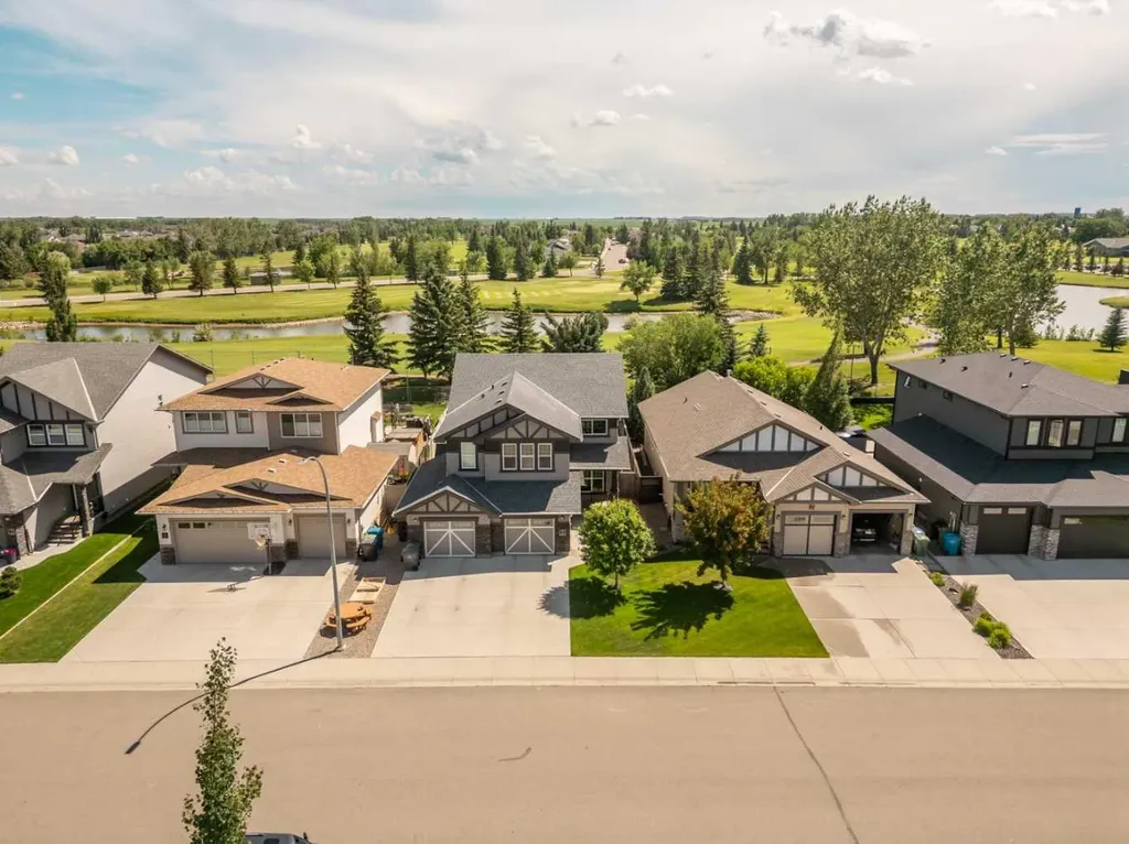 187 Westgate Drive Coaldale AB T1M 0E2