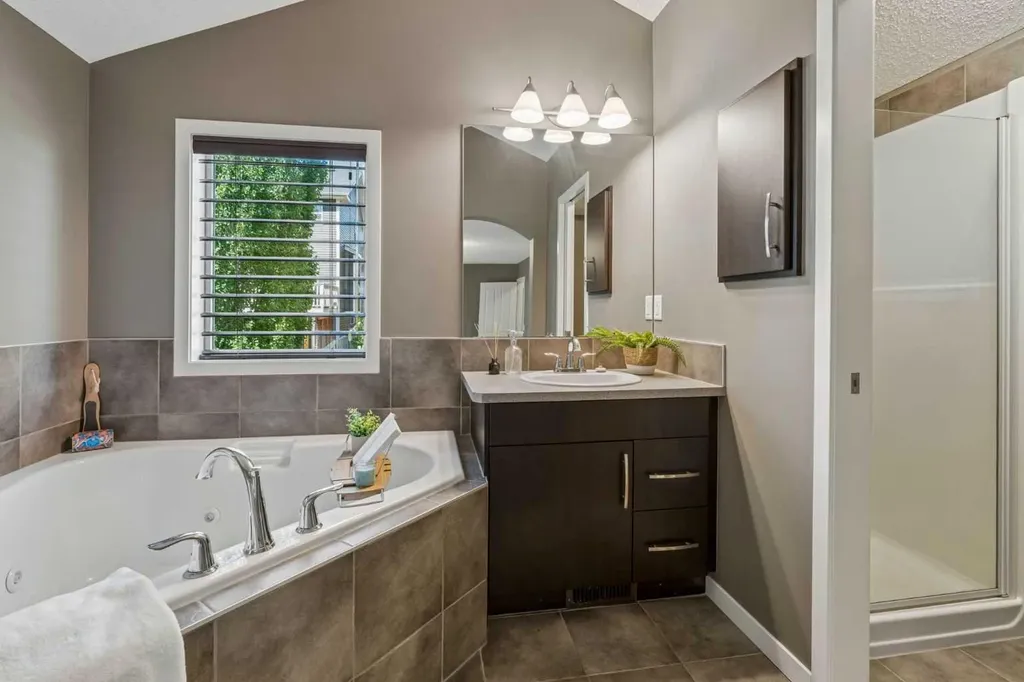 117 Silverado Saddle Heights SW Calgary AB T2X 0H9