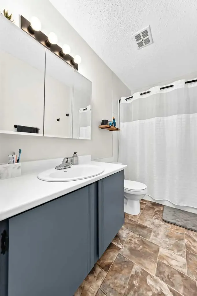 12 Aspen Crescent SE Airdrie AB T4B 1K2